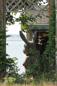 giant rabbit statue
